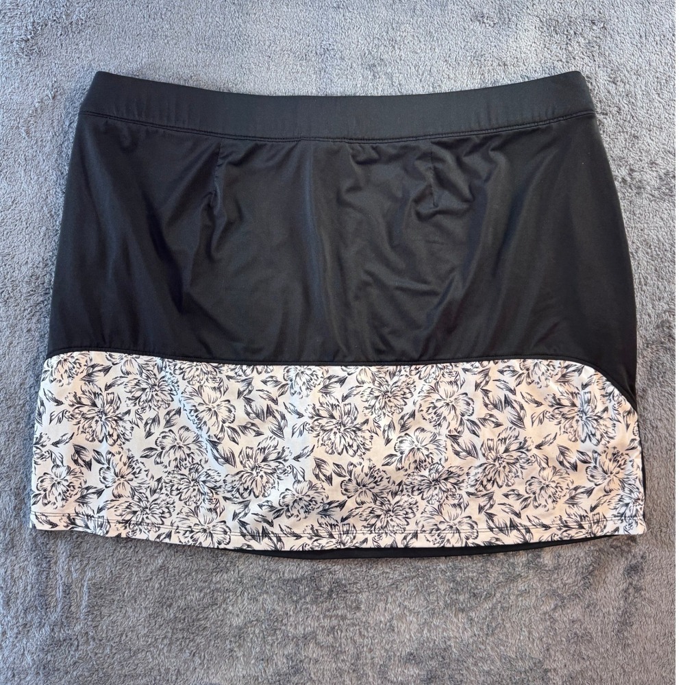 IZOD Golf Skort Womens XXL Black White Floral Print Active Skirt Built-in Shorts